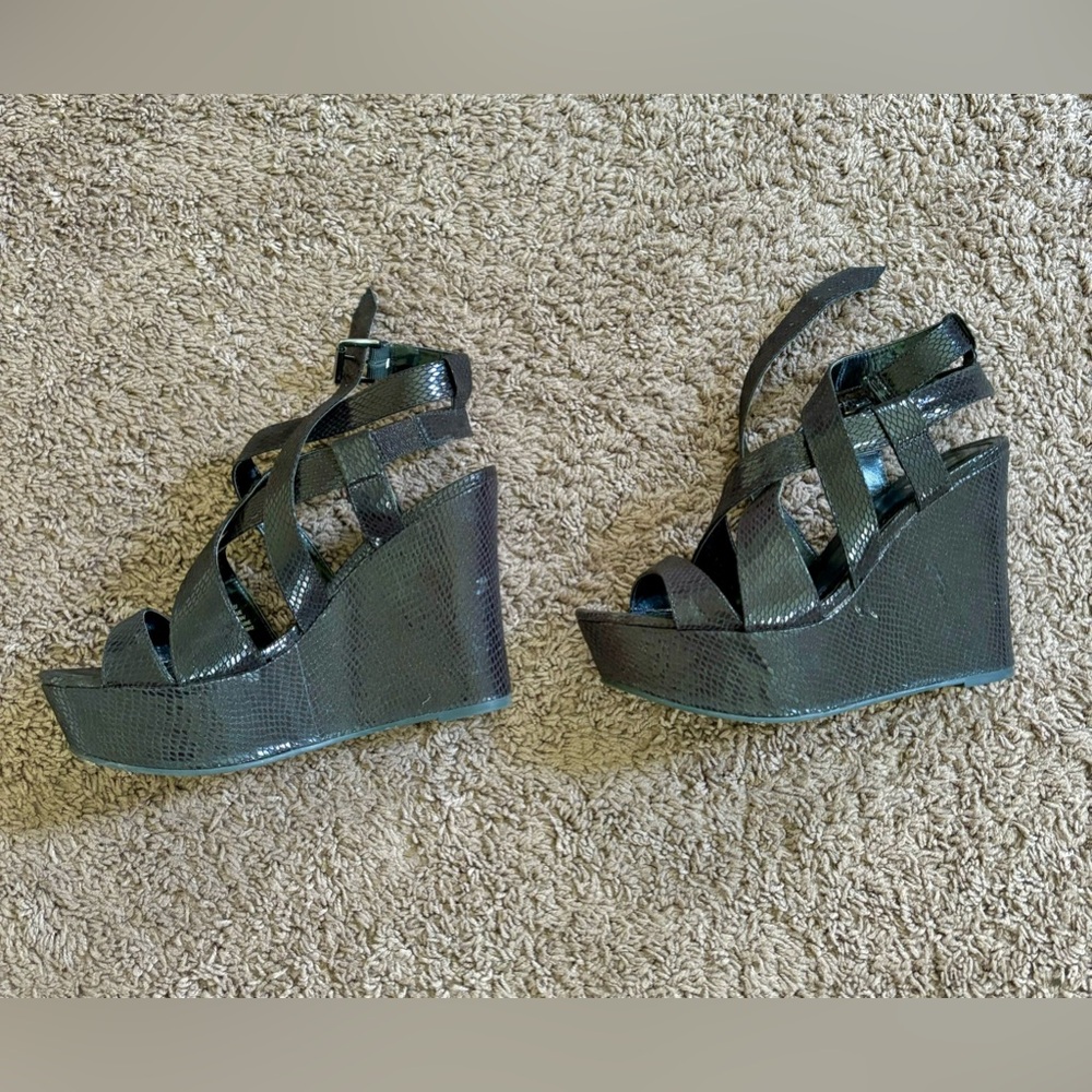 Express Wedges